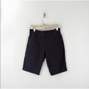 Eddie Bauer Women's Size 6 Black Bermuda Shorts Hiking Stretch Pockets